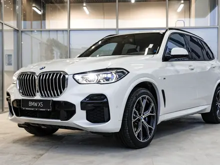 BMW X5 2022 года за 54 117 183 тг. в Атырау