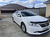 Toyota Camry 2012 года за 10 500 000 тг. в Атырау – фото 2