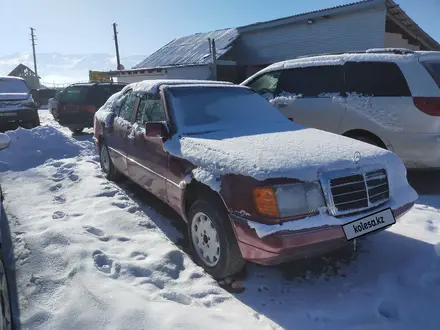 Mercedes-Benz E 300 1990 года за 700 000 тг. в Кулан