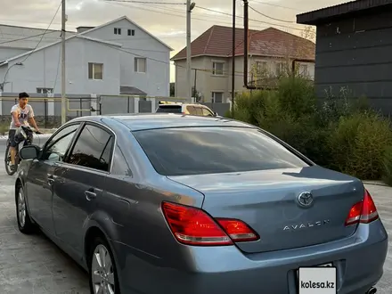 Toyota Avalon 2005 года за 7 000 000 тг. в Актау – фото 4