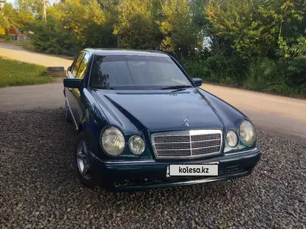 Mercedes-Benz E 200 1996 года за 2 100 000 тг. в Караганда – фото 6