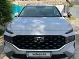 Hyundai Santa Fe 2022 года за 16 500 000 тг. в Уральск