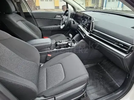 Kia Sportage 2025 года за 13 300 000 тг. в Актобе – фото 10