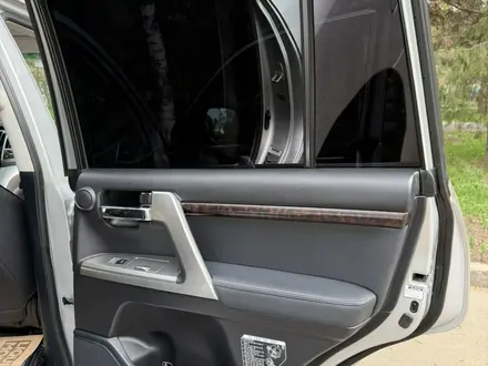 Toyota Land Cruiser 2012 года за 24 550 000 тг. в Алматы – фото 29