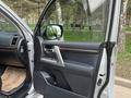 Toyota Land Cruiser 2012 годаүшін24 550 000 тг. в Алматы – фото 33