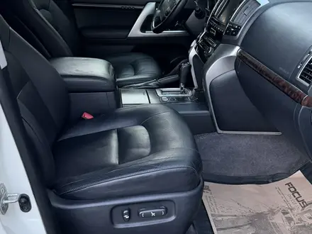 Toyota Land Cruiser 2013 года за 24 800 000 тг. в Алматы – фото 10