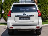 Toyota Land Cruiser Prado Luxe 2018 года за 26 900 000 тг. в Алматы – фото 5