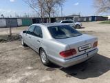 Mercedes-Benz E 230 1995 года за 2 200 000 тг. в Караганда – фото 4