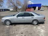 Mercedes-Benz E 230 1995 года за 2 200 000 тг. в Караганда – фото 3