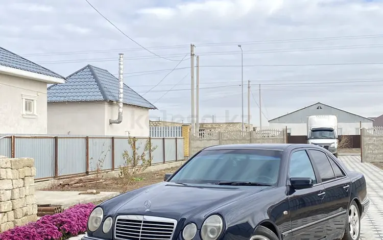 Mercedes-Benz E 280 1997 годаfor2 100 000 тг. в Атырау