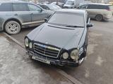 Mercedes-Benz E 230 1997 года за 1 580 000 тг. в Астана