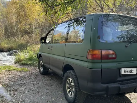 Mitsubishi Delica 1997 года за 2 600 000 тг. в Алматы – фото 4