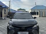 Toyota Camry 2019 года за 14 800 000 тг. в Атырау – фото 3