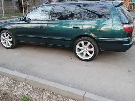 Toyota Carina E 1997 года за 3 000 000 тг. в Алматы – фото 3