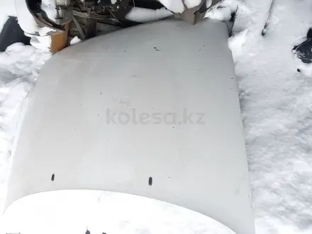 Капот пассат б4 за 30 000 тг. в Усть-Каменогорск