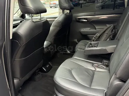 Toyota Highlander 2023 года за 33 000 000 тг. в Алматы – фото 14