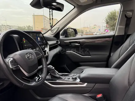 Toyota Highlander 2023 года за 33 000 000 тг. в Алматы – фото 16