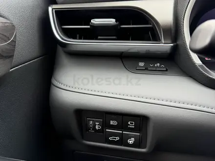 Toyota Highlander 2023 года за 33 000 000 тг. в Алматы – фото 19