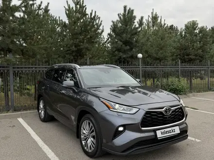 Toyota Highlander 2023 года за 33 000 000 тг. в Алматы – фото 3