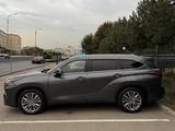 Toyota Highlander 2023 годаүшін33 000 000 тг. в Алматы – фото 5