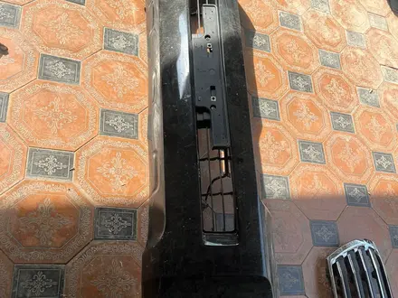 Передний бампер Ланд крузер 200 за 45 000 тг. в Алматы