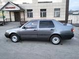 Volkswagen Vento 1992 года за 650 000 тг. в Семей – фото 2