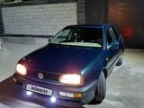 Volkswagen Golf 1995 года за 1 350 000 тг. в Шымкент