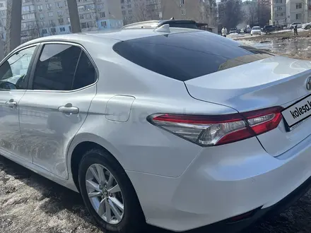 Toyota Camry 2020 года за 14 500 000 тг. в Уральск – фото 6