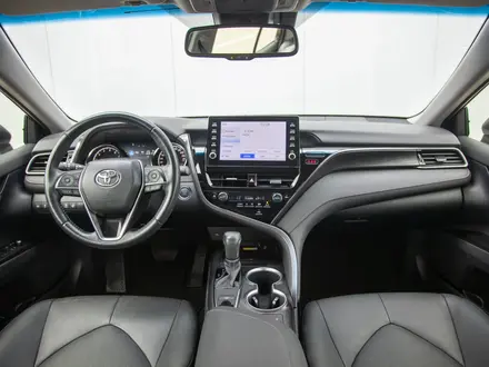 Toyota Camry 2023 года за 16 200 000 тг. в Алматы – фото 12