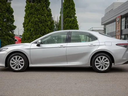 Toyota Camry 2023 года за 16 200 000 тг. в Алматы – фото 4