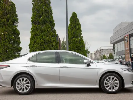 Toyota Camry 2023 года за 16 200 000 тг. в Алматы – фото 8