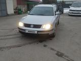 Volkswagen Passat 1997 года за 2 500 000 тг. в Есик – фото 2