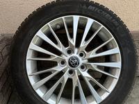 Диски Toyota Camry зимняя резина Michelin за 120 000 тг. в Аральск