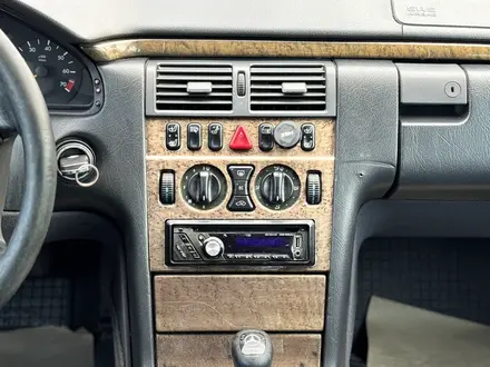 Mercedes-Benz E 280 1996 года за 2 500 000 тг. в Алматы – фото 14