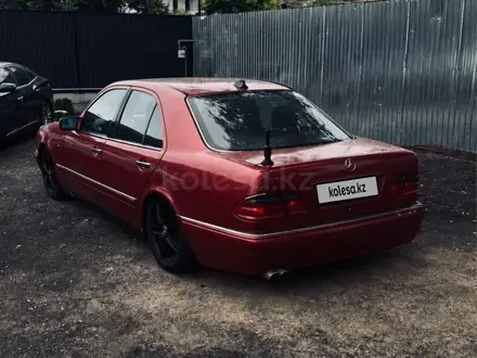 Mercedes-Benz E 280 1996 года за 2 500 000 тг. в Алматы – фото 2