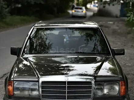 Mercedes-Benz E 230 1991 года за 2 000 000 тг. в Тараз – фото 2