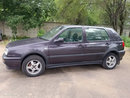 Volkswagen Golf 1993 года за 1 200 000 тг. в Алматы – фото 2