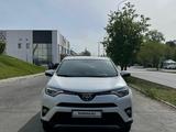 Toyota RAV4 2017 года за 13 900 000 тг. в Павлодар – фото 2