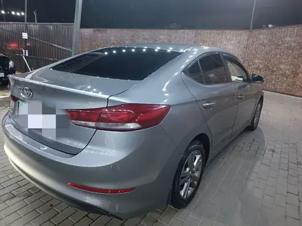 Hyundai Elantra 2018 года за 7 500 000 тг. в Алматы – фото 4