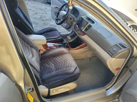 Toyota Camry 2003 года за 5 300 000 тг. в Семей – фото 23