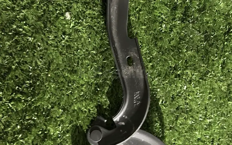 Петли капота Тойота Хайландер U5 13-19г за 100 тг. в Алматы