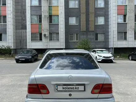 Mercedes-Benz E 320 1997 года за 3 350 000 тг. в Шымкент – фото 7