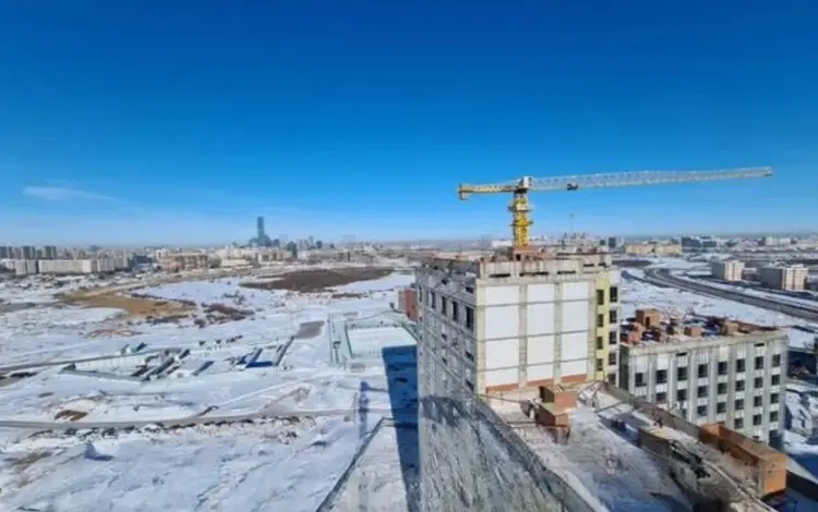 Башенный кран в Актау в Актау