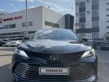 Toyota Camry 2018 годаүшін13 700 000 тг. в Алматы