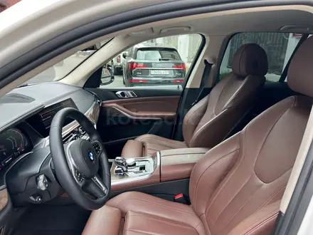 BMW X5 2020 года за 33 500 000 тг. в Астана – фото 16