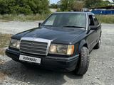 Mercedes-Benz E 320 1994 года за 1 990 000 тг. в Усть-Каменогорск – фото 4