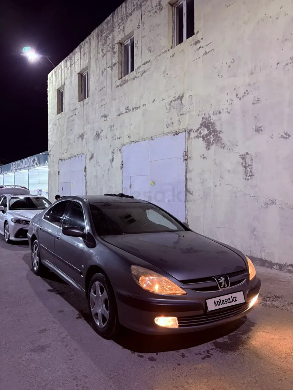 Peugeot 607, 2000