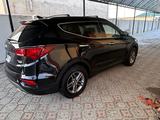 Hyundai Santa Fe 2018 годаүшін6 700 000 тг. в Актау – фото 2