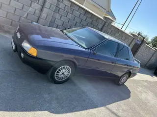 Audi 80