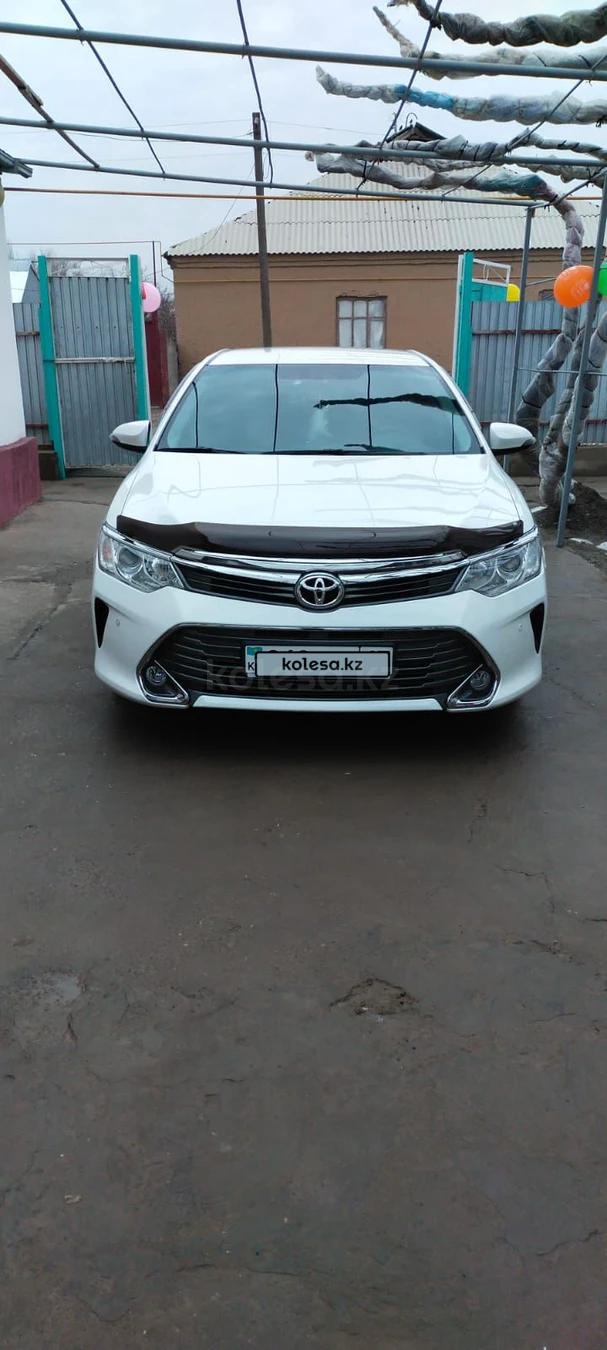 Toyota Camry 2015 г.